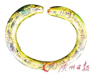 鎏金虬龍紋環(huán)。