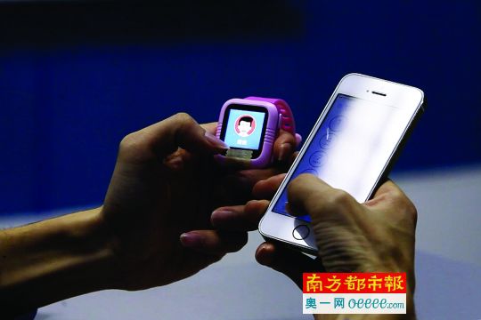 兒童電話手表存漏洞:黑客后臺撥號表顯示