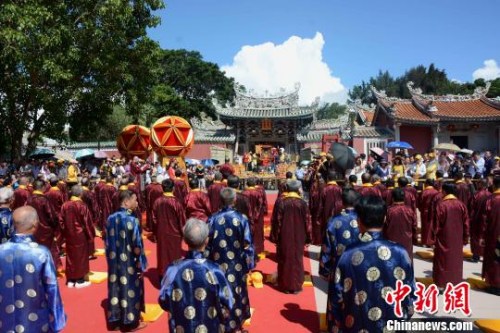 圖為祭祀慶典活動?！埥鸫?攝