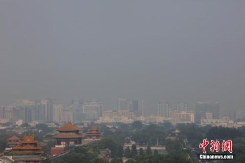 7月13日，高溫、高濕度空氣籠罩下的北京城區(qū)依舊處在高溫黃色預警中，當日預報最高氣溫為36℃。 <a target='_blank' href='http://www.chinanews.com/'>中新社</a>記者 楊可佳 攝