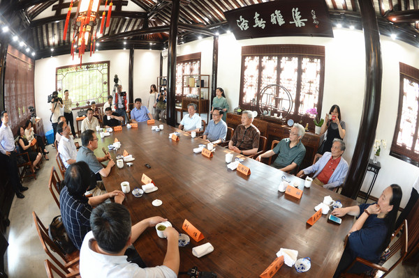 第一回中國(guó)藝術(shù)家筆下的運(yùn)河——洛春雅集。