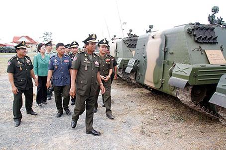 外媒:柬埔寨獲中國1億美元軍援 兩軍明年進(jìn)行軍演