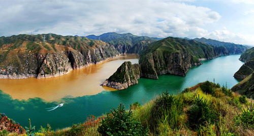 甘肅永靖黃河三峽。