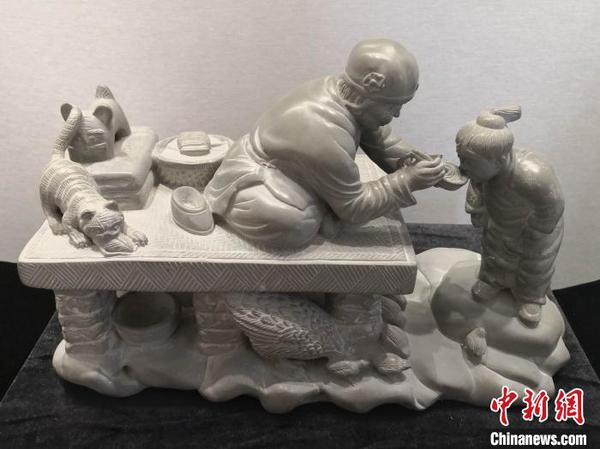 工藝美術(shù)大師作品展示。　阿琳娜 攝