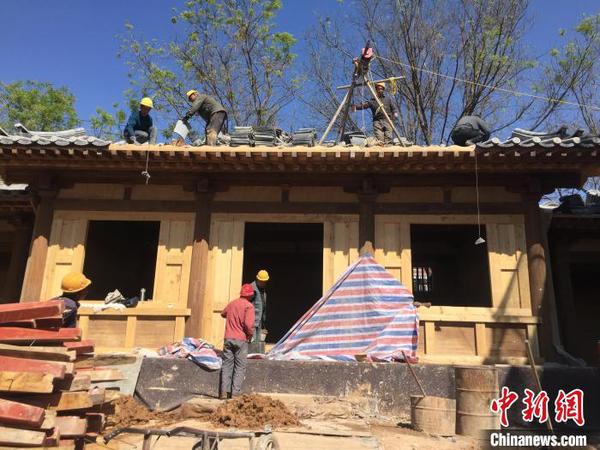 狄仁杰文化公園內(nèi)狄梁公祠、狄公故居兩處建筑群均還原唐朝風(fēng)格?！「呷鸱?攝